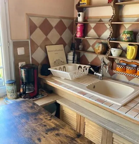 Rose Des Pres Holiday home Maisnieres